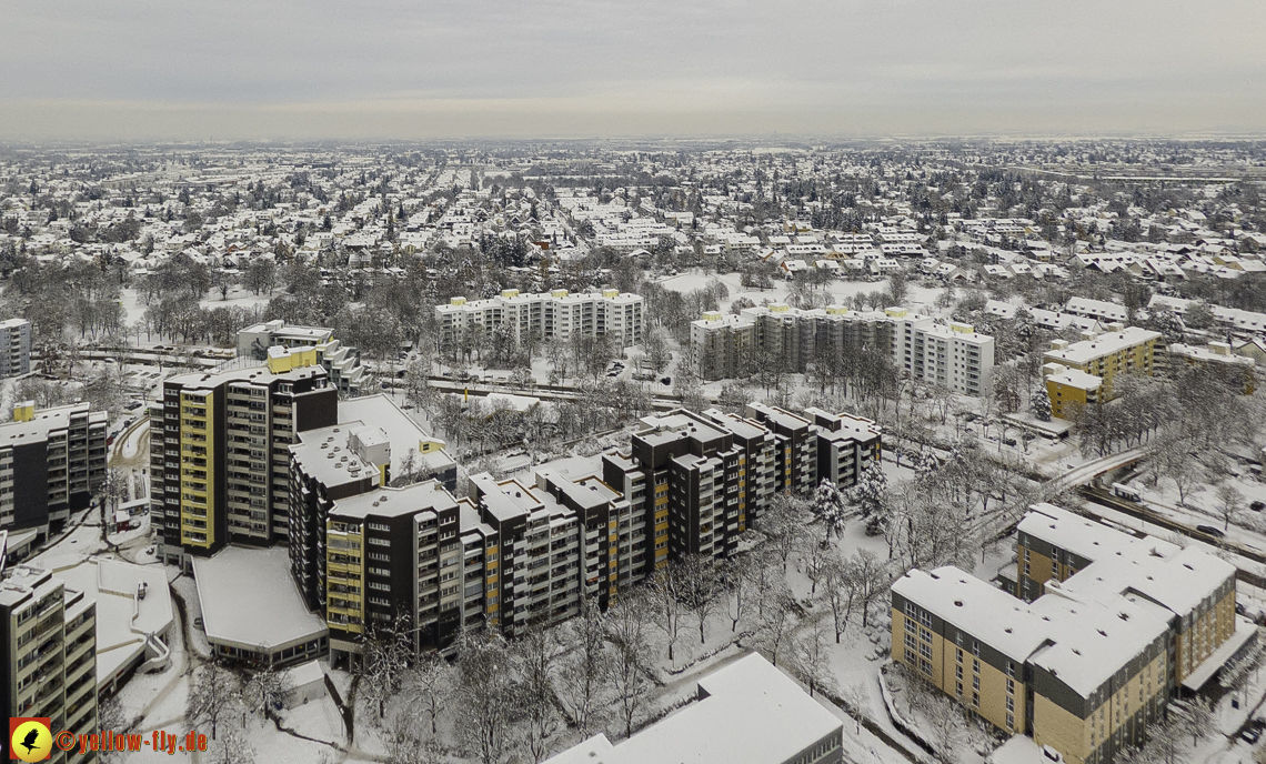 04.12.2021 - Karl-Marx-Ring und Marx-Zentrum in Neuperlach